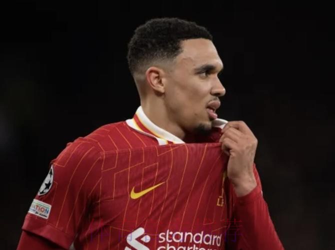 内维尔：阿诺德在皇马面临激烈竞争 需提高防守